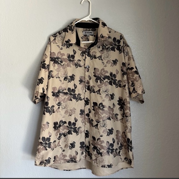Stacy Adams Other - Stacy Adams Beige Floral Short Sleeve Button-Down Hawaiian Shirt